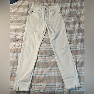 KanCan Women's Off-White Skinny Jeans